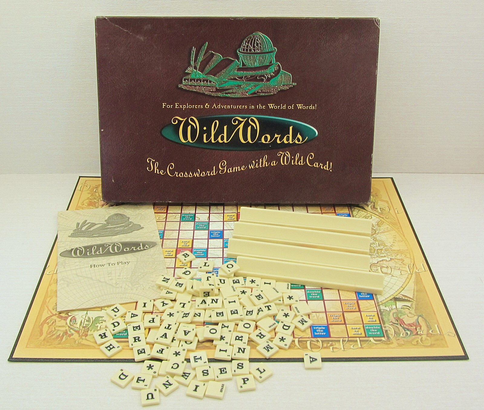 WILDWORDS Scrabble The Crossword Game with a Wild Card BOARD GAME 2001