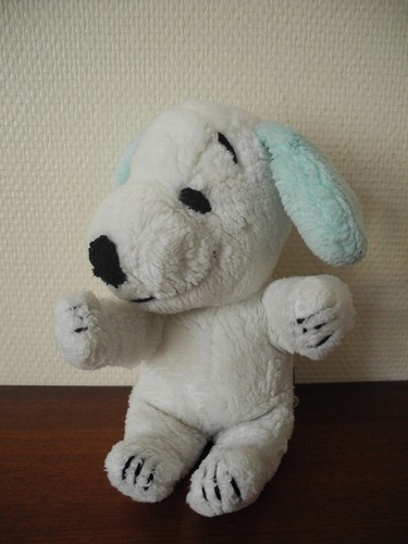 ancienne peluche Snoopy jeu