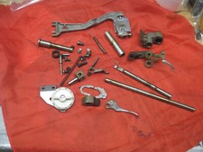 SINGER 600 Auto-Reel SEWING PARTS Needle Presser Bars Lever Thread Take Up