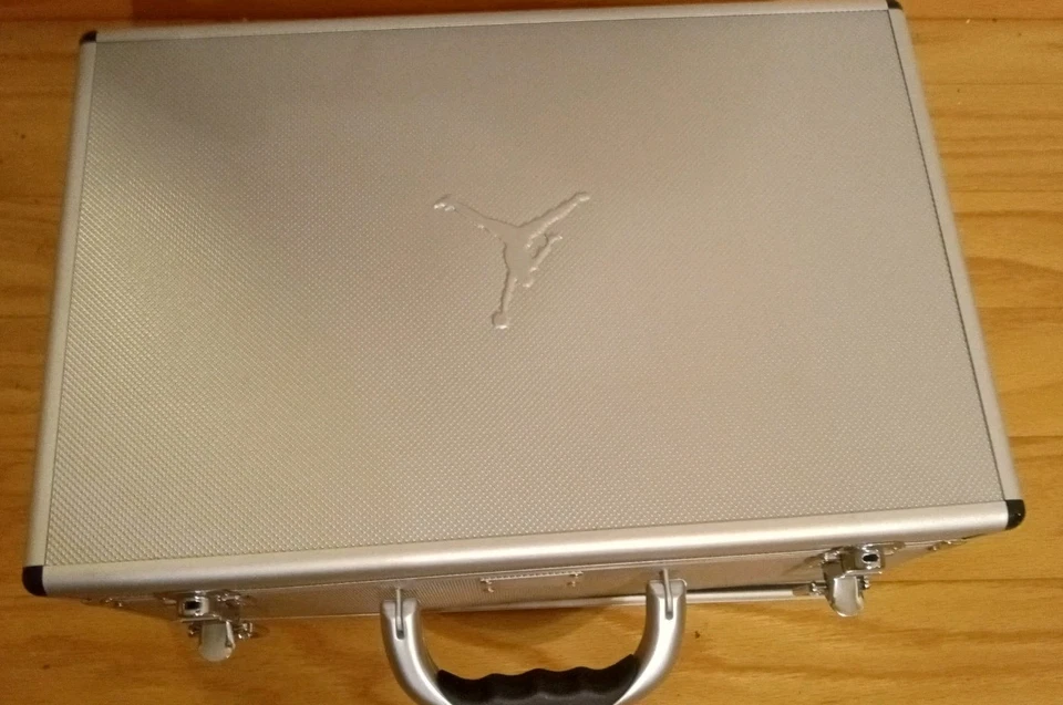 Nuevo en caja Air Jordan 1 Retro Plateado Alto 25 Aniversario Hombre 11 Foto 4 de 4