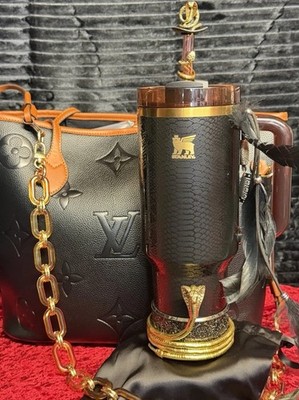 Stanley LUX 40 OZ - Black Snakeskin ooooo la la WOW !