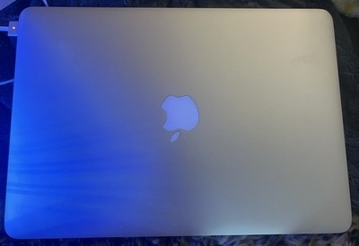Apple MacBook Air 13.3'' Intel Core i5 1.8GHz 8GB 121GB SSD Silver Monterey