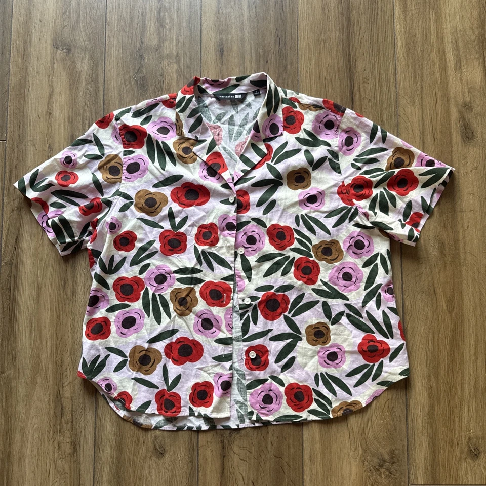 Marimekko X Uniqlo Top Women’s Floral Print Short-Sleeved Shirt button up - Image 2 of 4