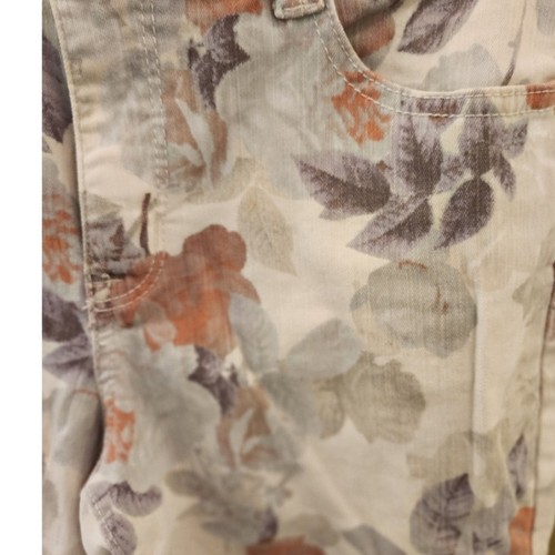 Vintage X America Body Sculpt Tummy Control Cropped Jeans Floral Size 4 27 - Picture 5 of 5
