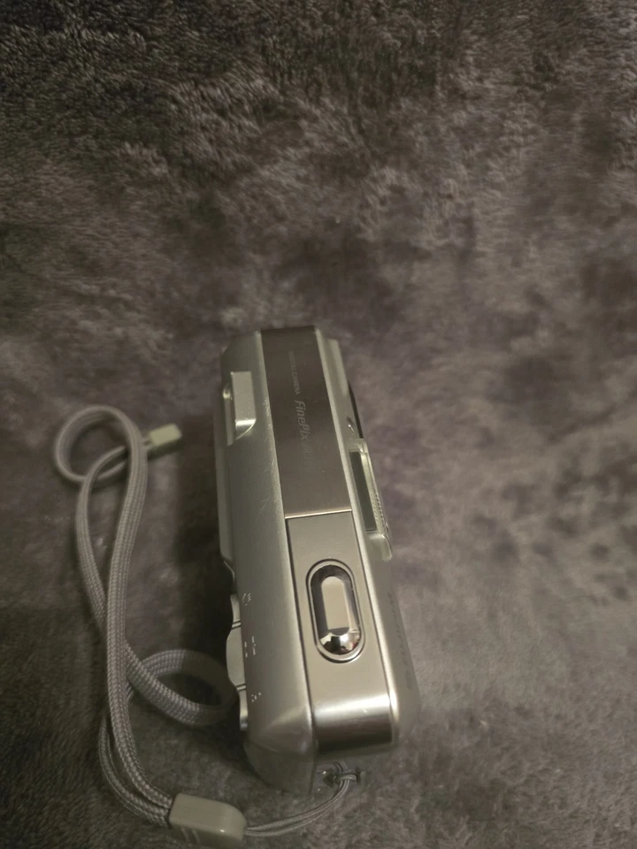 Fujifilm FinePix A340 4.0MP Digital Camera (Tested Working), photo 4 of 5