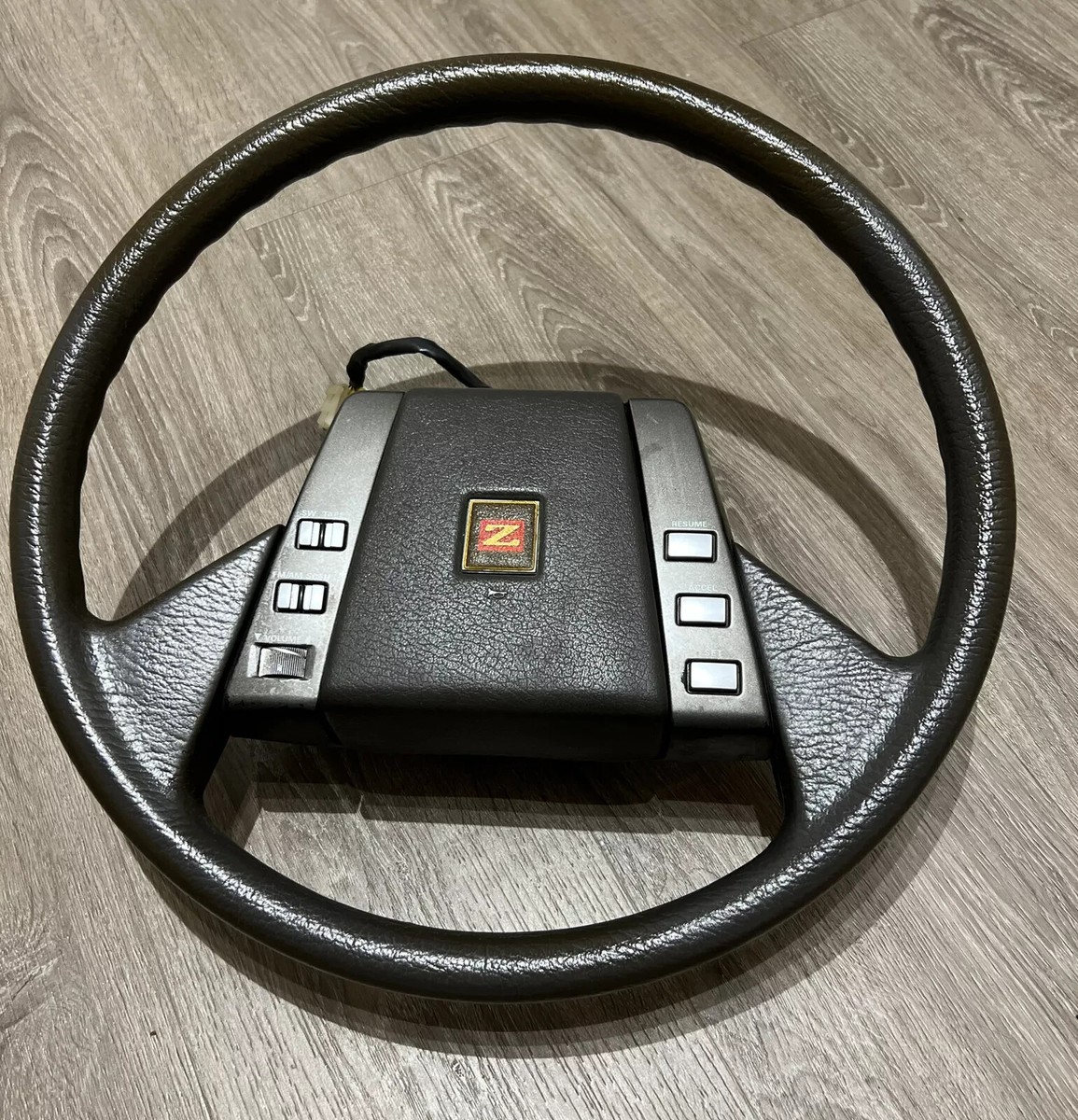 その他 Steering wheel 1985 Nissan 300ZX Genuine OEM Steering Wheel Brown Cruise