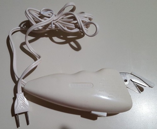 VINTAGE PURE CUT AUTOMATIC ELECTRIC SCISSORS WORKING - Picture 2 of 3