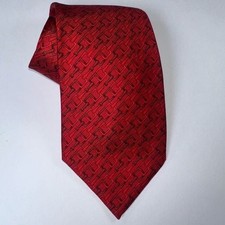 Gucci Red 100 Silk Men  s Tie, Vintage excellent condition, classic Gucci Patte