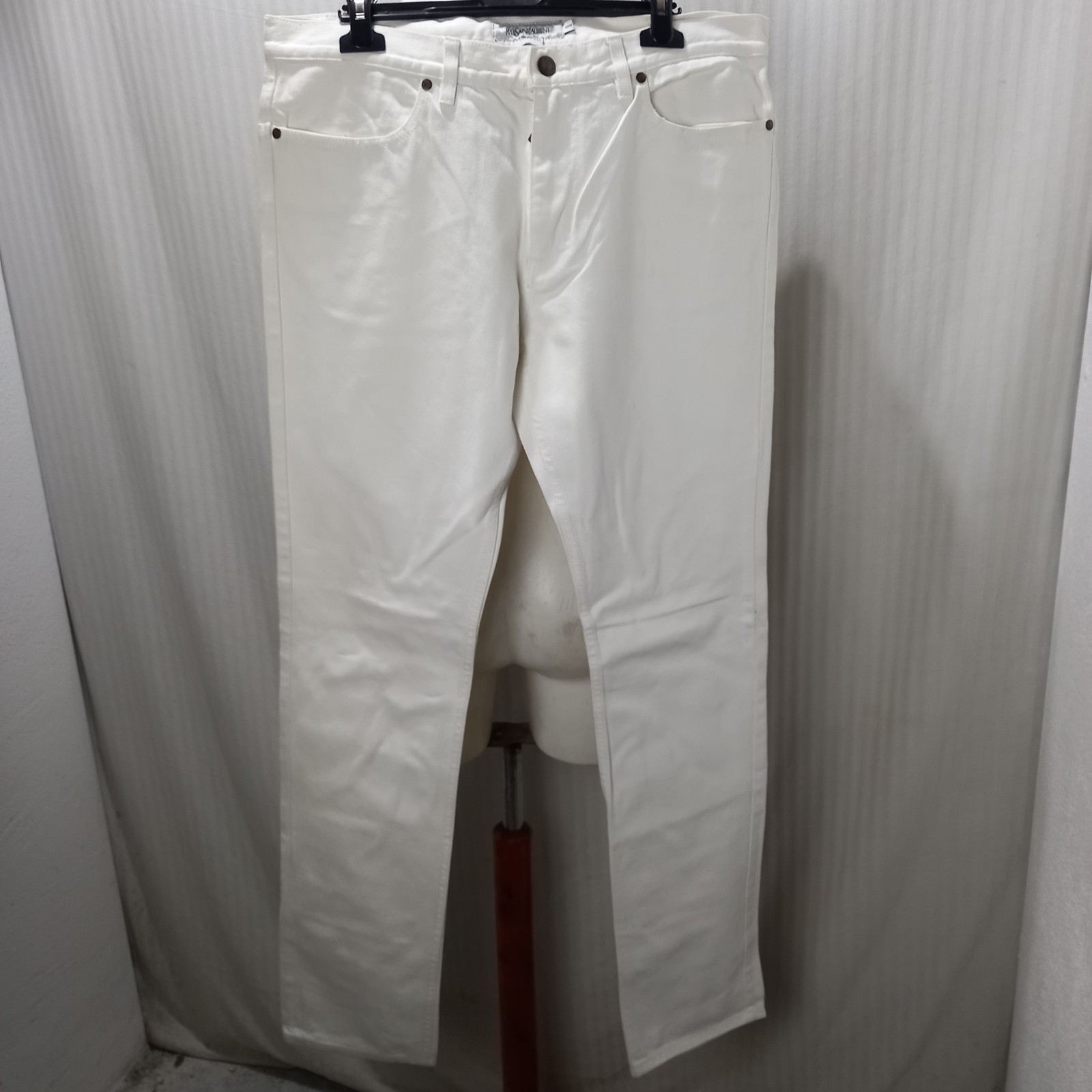 Articolo e4162 pantalone uomo Yves Saint Laurent bianco taglia IT52 vita 46cm 