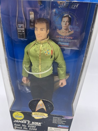 Captain James T. Kirk Star Trek TOS in Dress Uniform Starfleet Edition 1995 - Picture 2 of 15