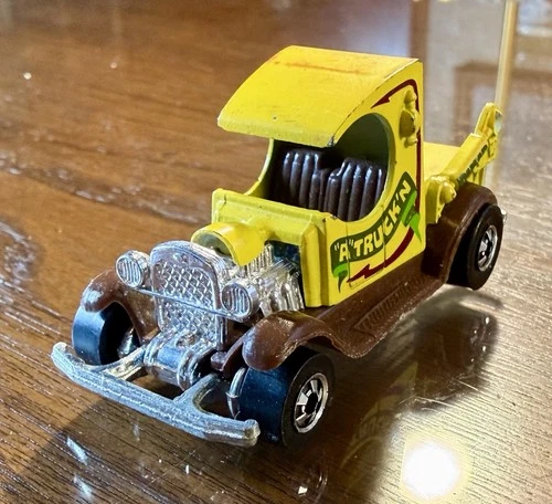 VINTAGE HOT WHEELS "A TRUCKIN'"! 1977 YELLOW/BROWN