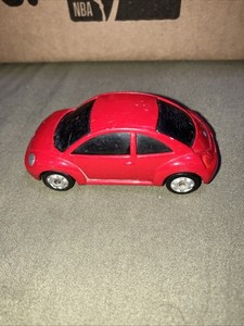 Maisto Red Volkswagen Beetle