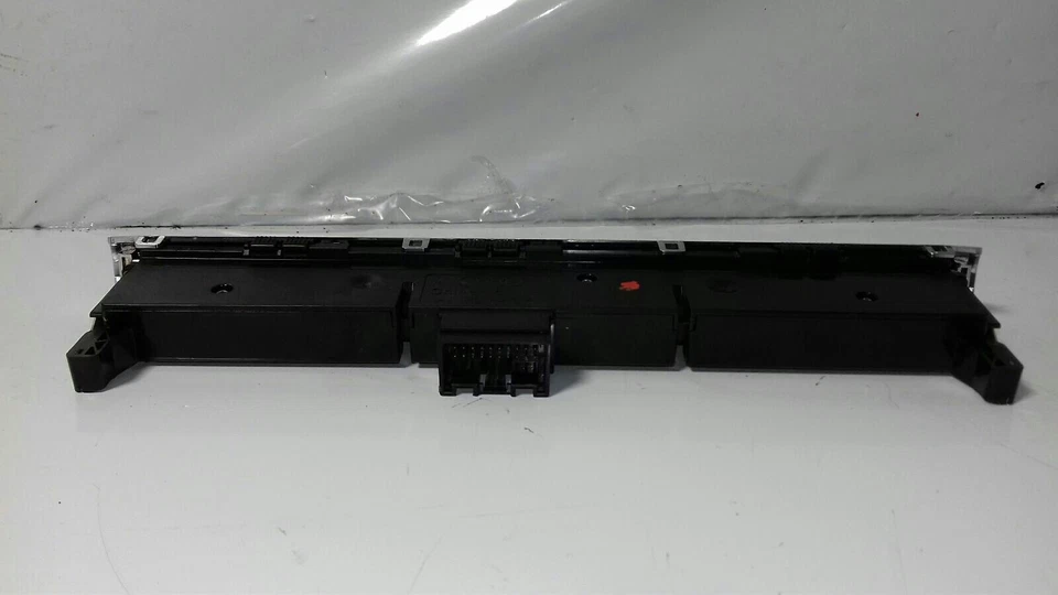 Interruptor de peligro AUDI A3 2012-2020  Foto 4 de 4