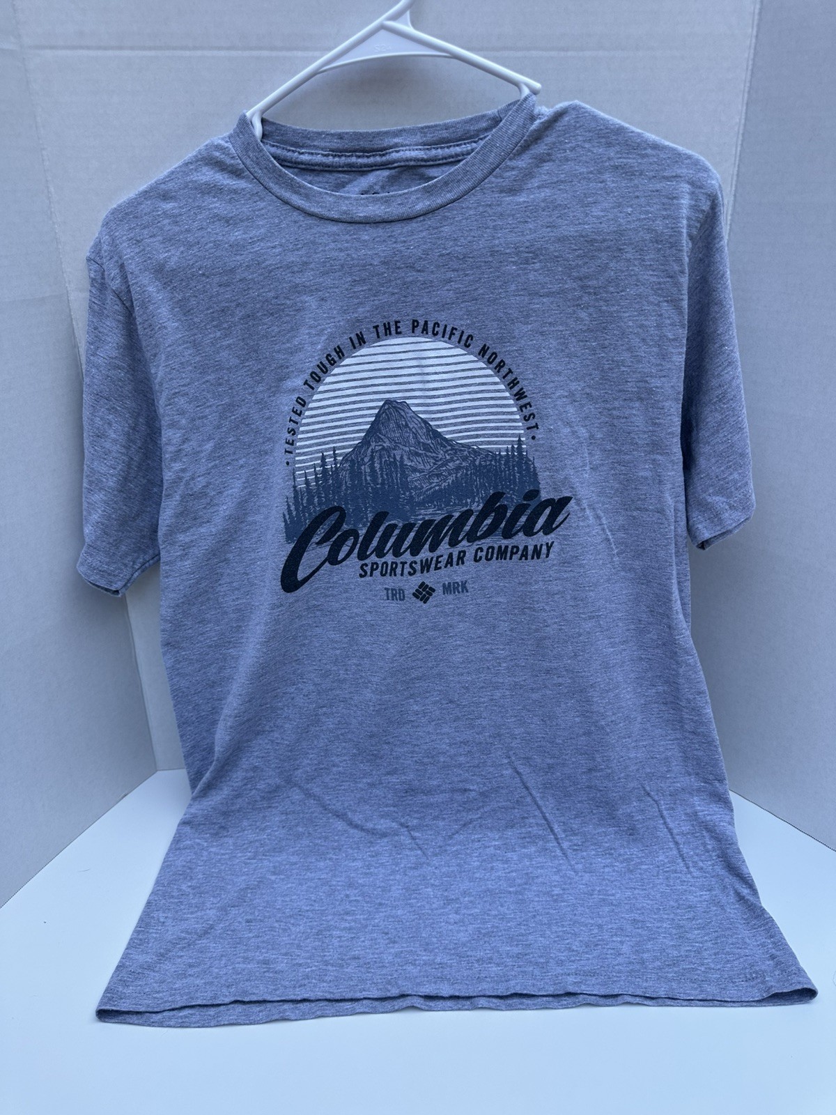 Columbia Sportswear Company Men’s Tshirt Short Sleeve Size Medium Grey Logo