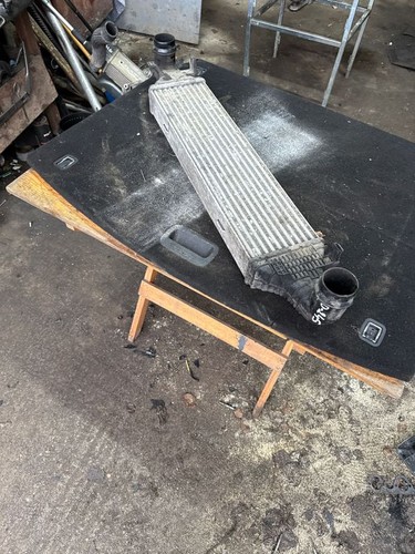 Mercedes-Benz E W212 2011 Ladeluftkühler A2045000200 Diesel 150kW TEM7531