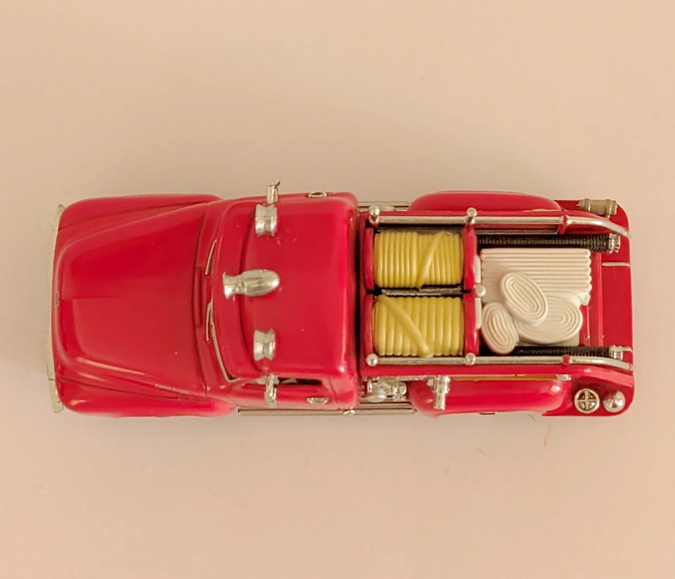 Matchbox Collectibles Models of Yesteryear YFE14 1953 Ford Pickup Fire Truck - Image 4 of 4