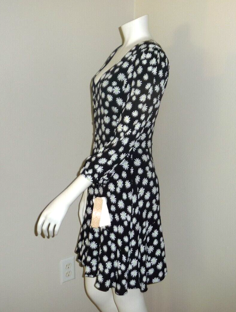 GB V-Neck Floral Print Button Front Dress, Womens, Juniors, M, Black - Dillard's exclusive