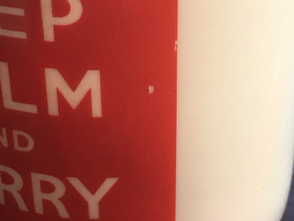 Taza de porcelana Keep Calm And Carry On Foto 3 de 3