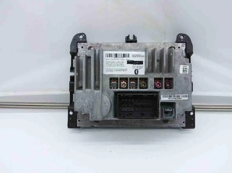 Dodge Durango 2014-2017 8,4" pantalla táctil radio navegación SAT BT OEM 15 16 17 Foto 4 de 4