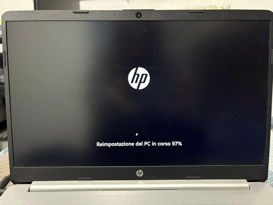 Laptop HP 15s-FQ2003 SL   i7-1165 G7 Consegna A Mano Raggio 100 Km  - Immagine 3 di 4