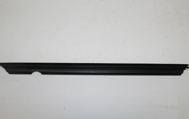 MB C W204 Fenster hinten rechts innen vorne Abdichtschiene A2047354665