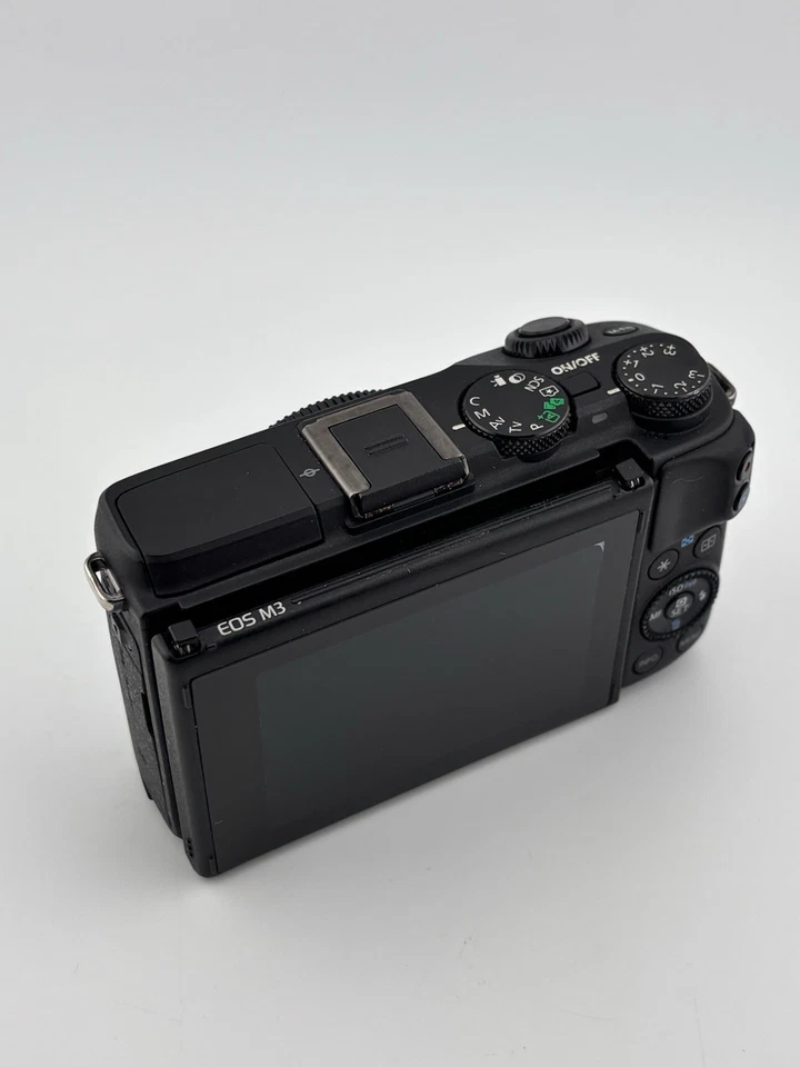 Canon EOS M3, photo 4 of 5
