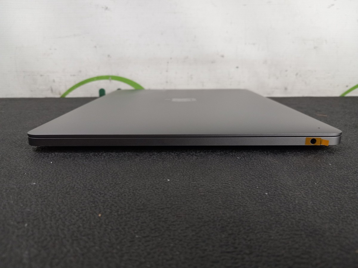 Apple Macbook Pro 14.1 13