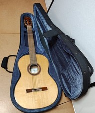 Chitarra classica flamenca Cordoba F7 con custodia rigida, crepa al collo, accordatore mancante H