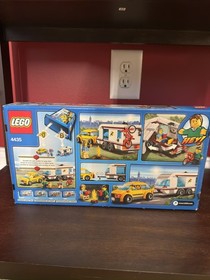 LEGO CITY: Car and Caravan (4435) Complete with Box and Instructions