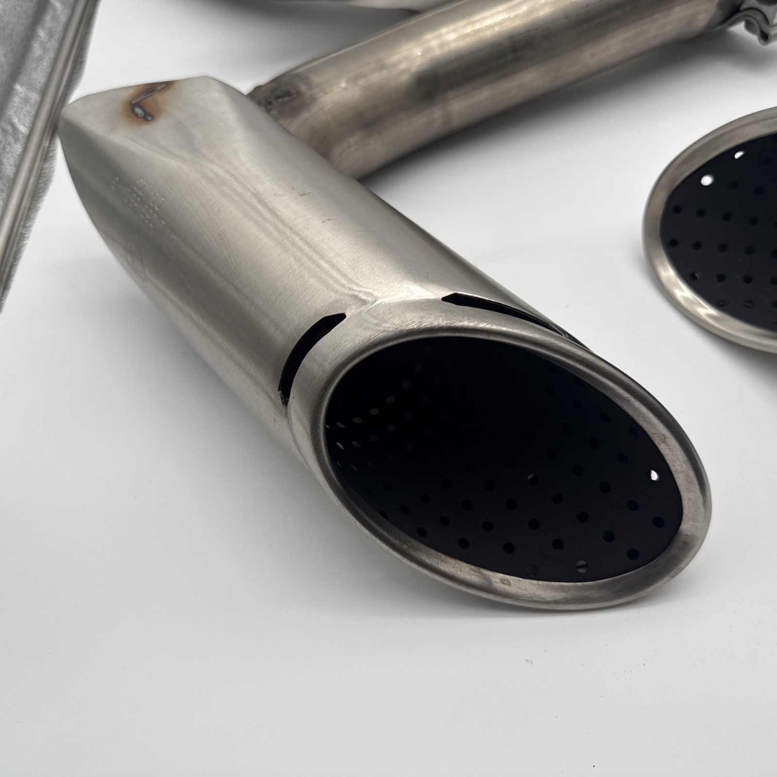 Lamborghini Urus Stainless Steel Exhaust Tips 4ML253681AG/AF 4ML253682AG/AF OEM