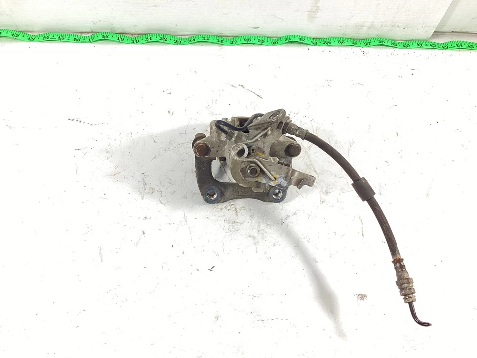 Pinza de freno trasera derecha del lado del pasajero Volkswagen Beetle 2012-2014 OEM. Foto 4 de 4