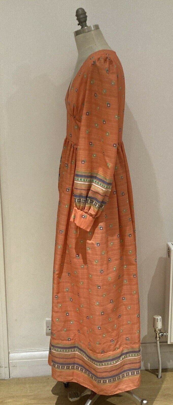 Stunning Vintage 1970s Tangerine Quad Maxi Dress, Size 18.5" armpit to armpit 3