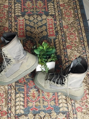 Danner Tachyon Sage Green 50132 Mens sz 