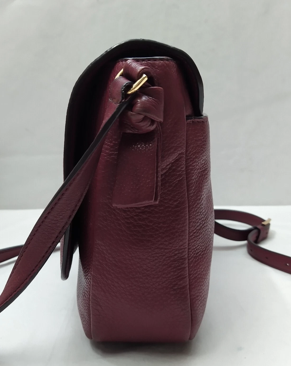 Borsa a tracolla Tory Burch in pelle bordeaux con chiusura con patta