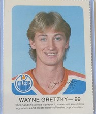 10 Must-Have Wayne Gretzky Cards 32