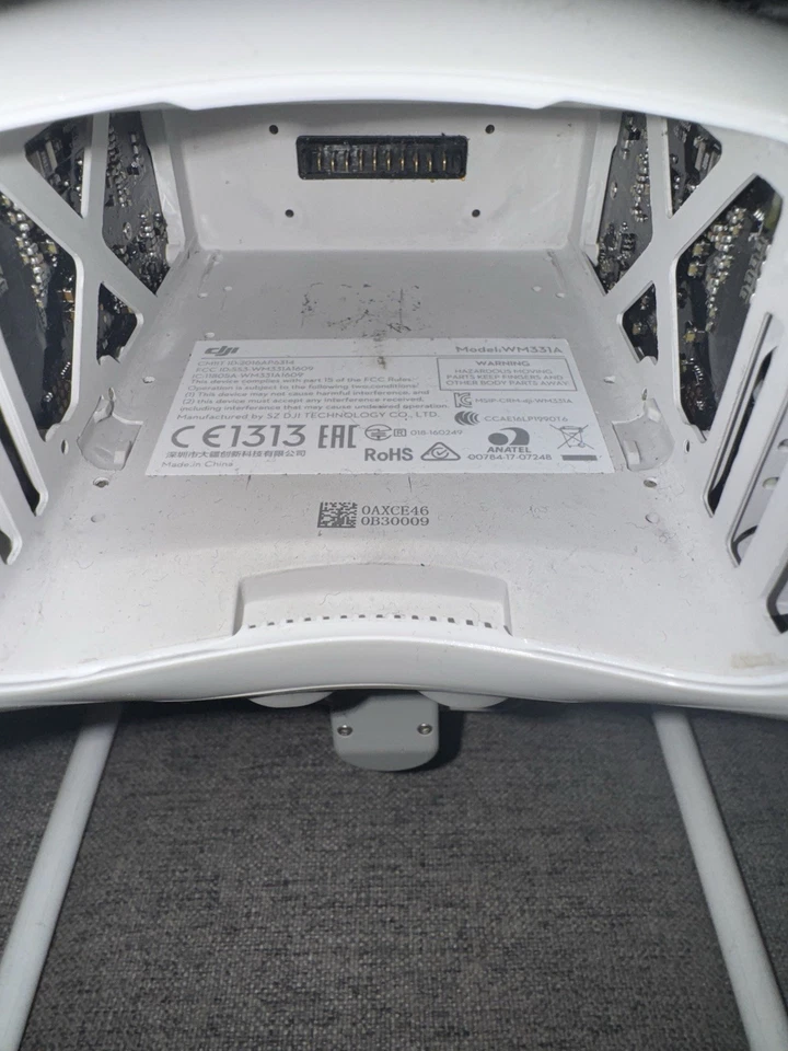 DJI Phantom 4 Pro Drone - White (WM331A) (UNTESTED/FOR PARTS/FOR REPAIR) - Image 2 of 4