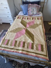Small Star Quilt 42" 57"