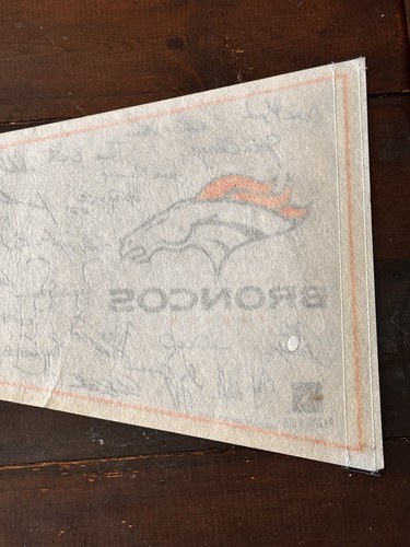 Vintage Denver Broncos Pennant Super Bowl XXXII Champions 1998 Wincraft USA 30” - Picture 9 of 10