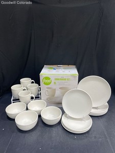 Food Network White Ribbed Stoneware Dinnerware Set 16 Piece Plates Bowls