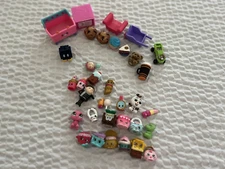 Shopkins Mini Brands Real Littles Lot of 30 Mini Food  Figures Furniture*