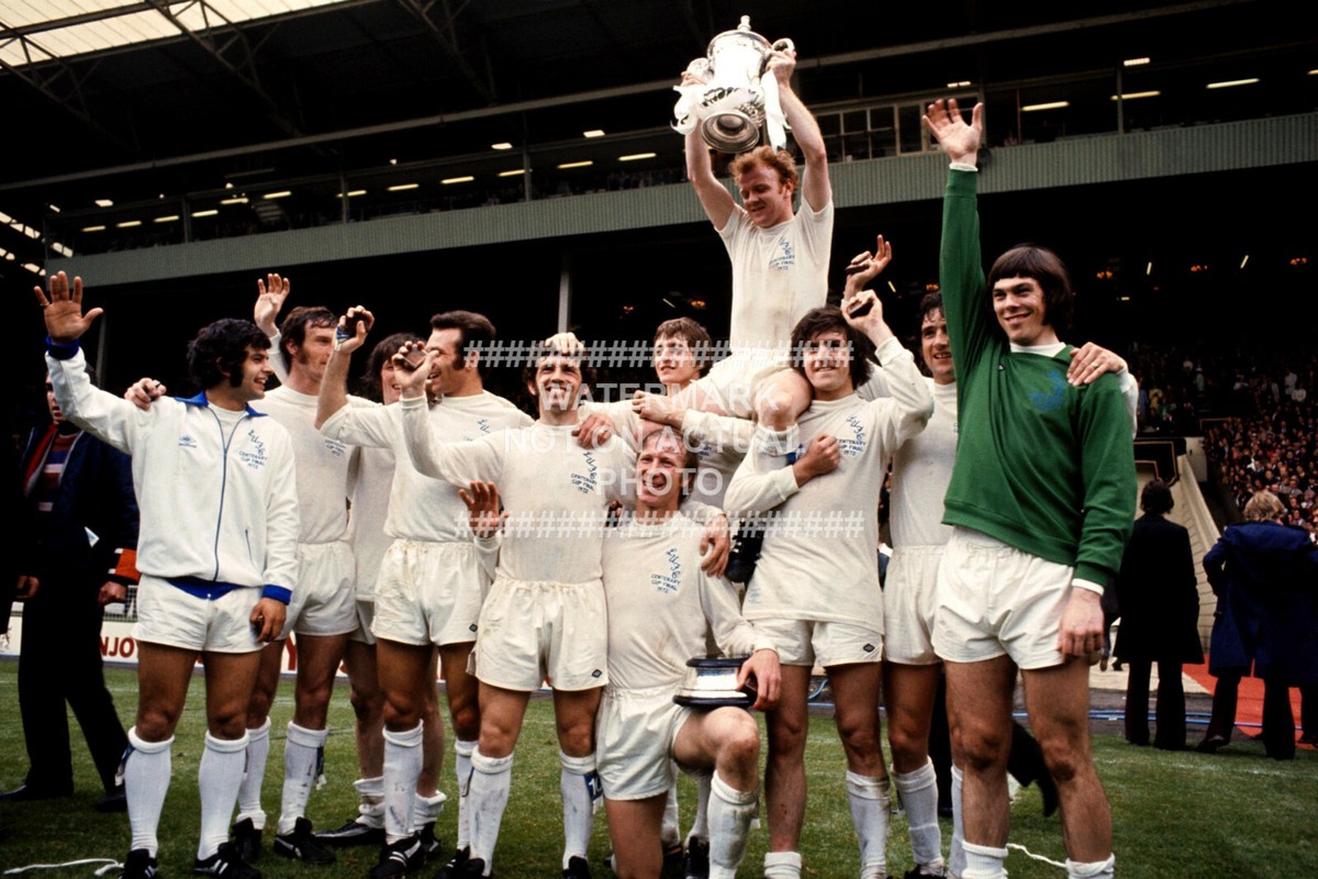 Affiche Encadrée A3 Leeds United 1972 FA Cup Winners - Souvenir Autographié Pour Fans De Football