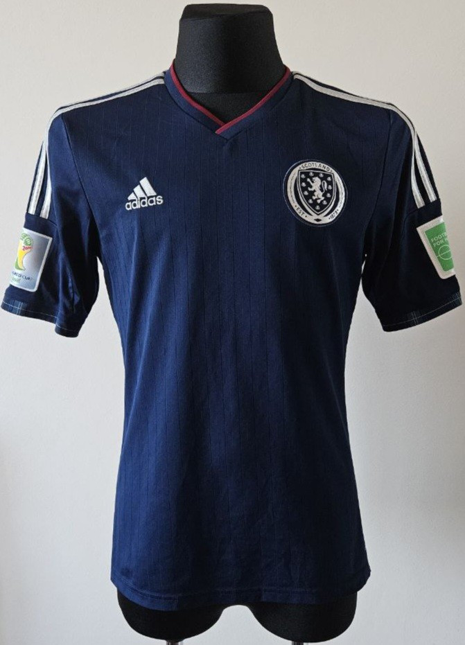 Scotland 2014 - 2015 Home football Adidas shirt size Medium