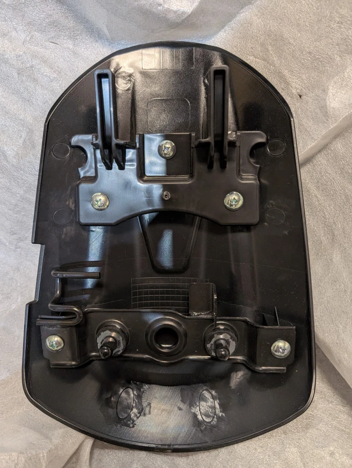 Коробка сиденья хвост 2008-2009 Suzuki GSXR 600 или 750 BNIP 45550-37H00-019 - Изображение 2 из 2