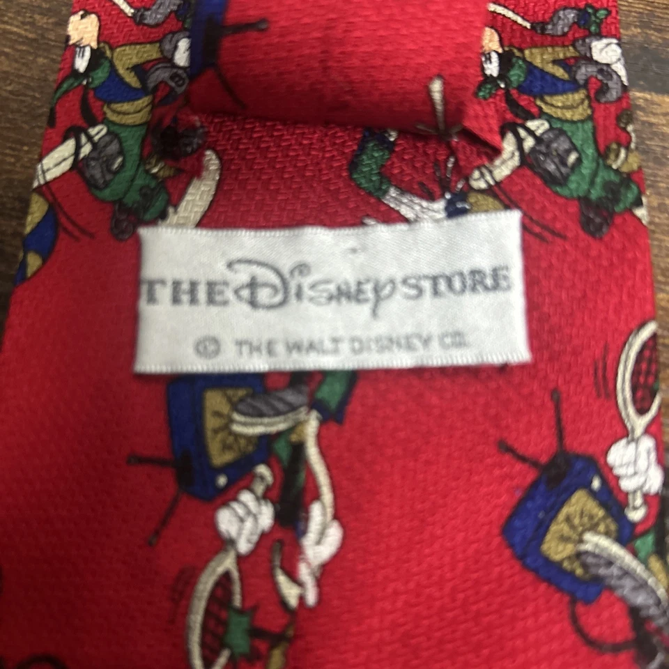 Gravata masculina de seda GOOFY Disney Store pai 4” 57” - Imagem 4 de 4