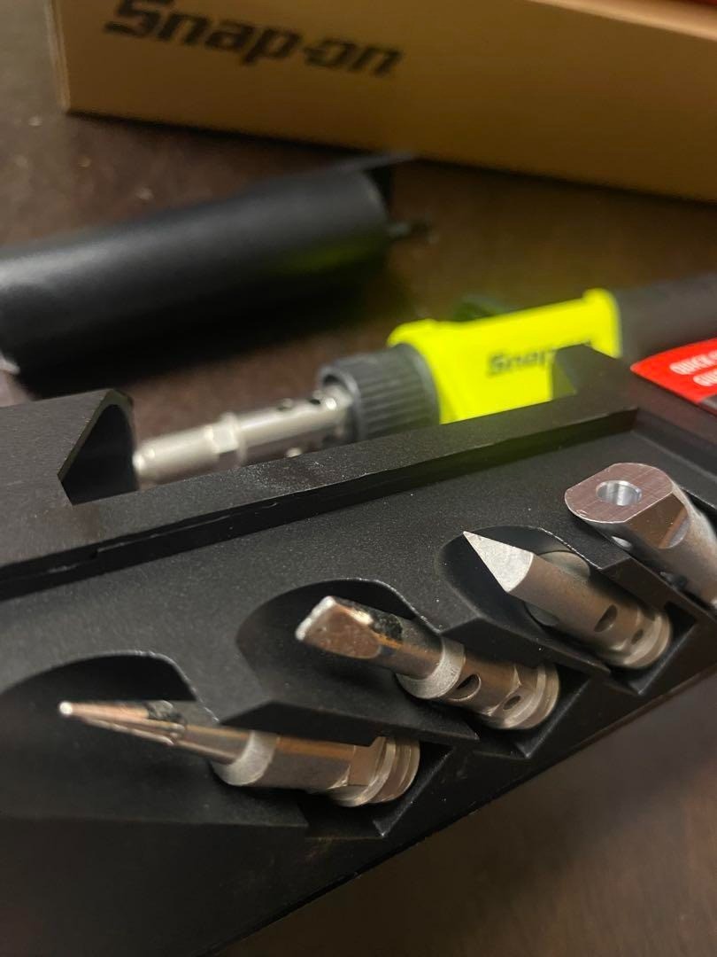 Snap-on YAKS42HV Butane Gas Soldering Iron Kit + Hot Air, 25-130W, 5 Tips