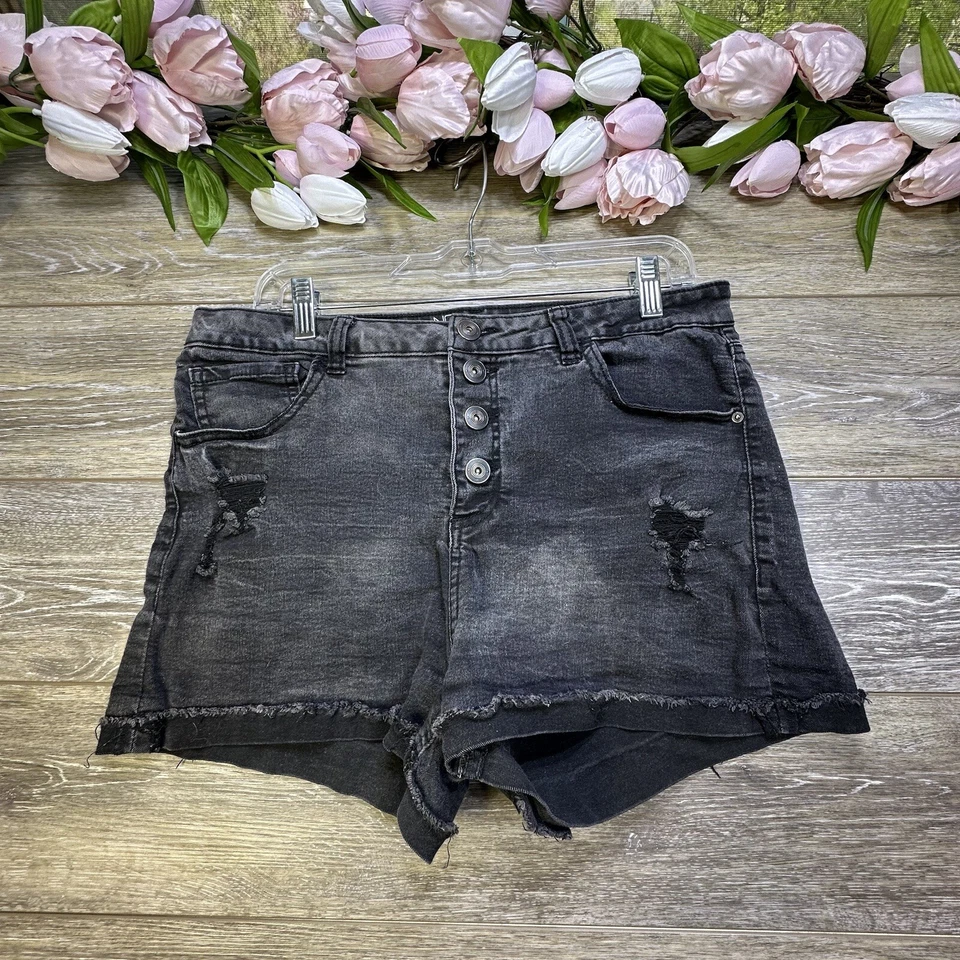 Pantalones Cortos de Jean No Boundaries Talla 15 Gris Oscuro Cierre de Botones Elastizados Envejecidos Foto 3 de 4