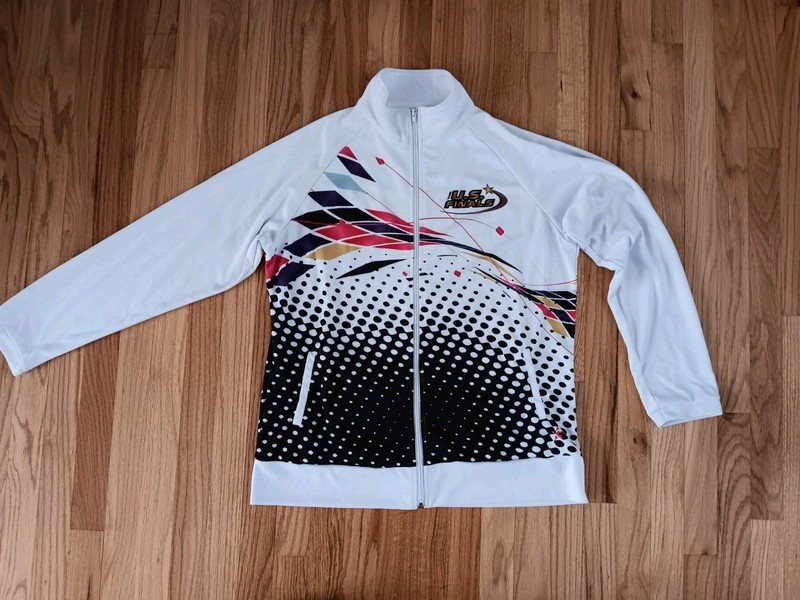 THE U.S. FINALS CHEER & DANCE CHAMPION JACKET SIZE MEDIUM