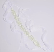 David&rsquo;s Bridal Deco Floral Crystal SashSTYLE# BLT10393
