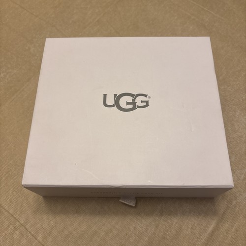 UGG Sheepskin & Suede Shoe Care Kit Clean Protect Shoes Boots Used Missing Brush