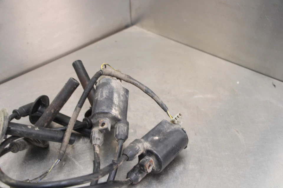 92-95 HONDA ST1100 IGNITION COILS COIL SPARK PLUG CAPS - Imagem 2 de 4